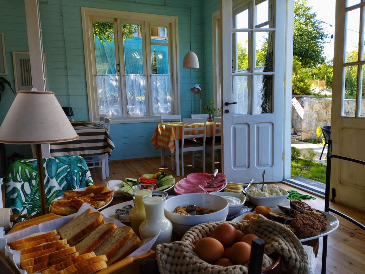 Brotseulebi Hotel Ambrolauri Ngoại thất bức ảnh